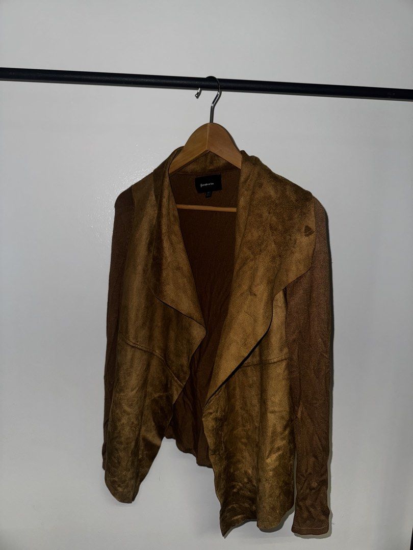 Stradivarius Brown Outerwear (Category: Coats, Jackets and Outerwear) located in Quezon City. Submitted by coolmomma (Listing ID 1469707903, Image 1). Description: Good condition Length 26 in.