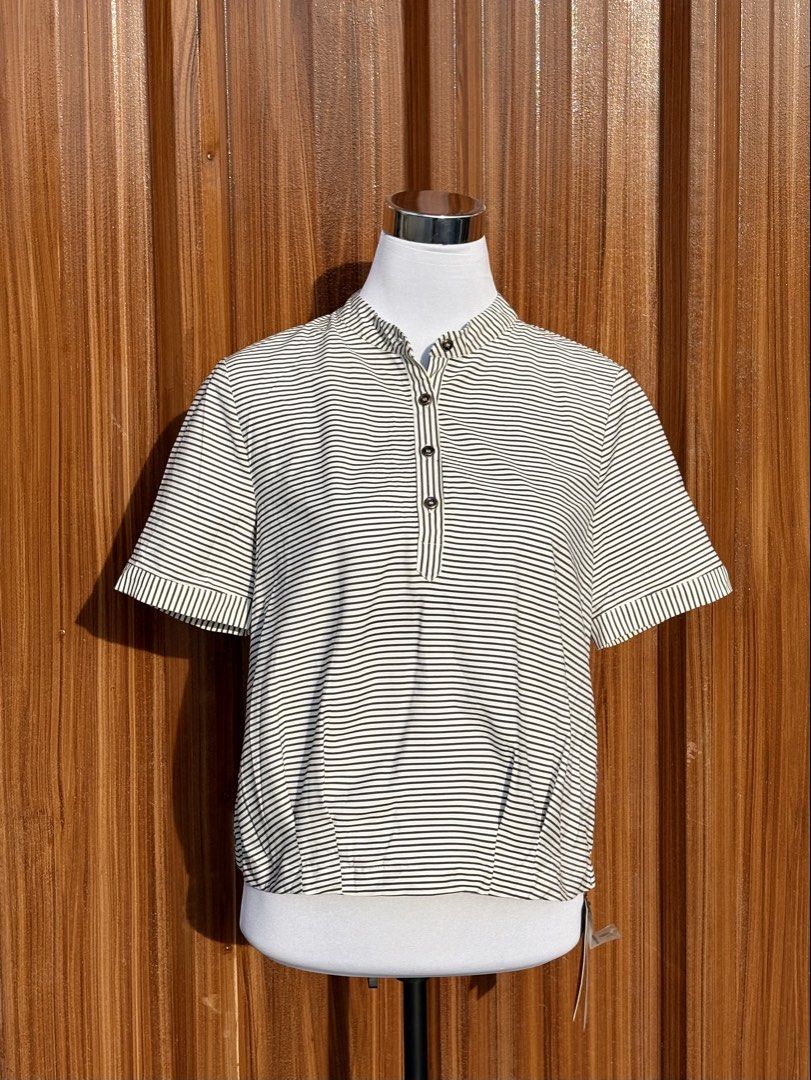 Stripes Top for Sale (Category: Blouses) located in Manila. Submitted by thecloset.amore (Listing ID 1469622434, Image 1). Description: .
