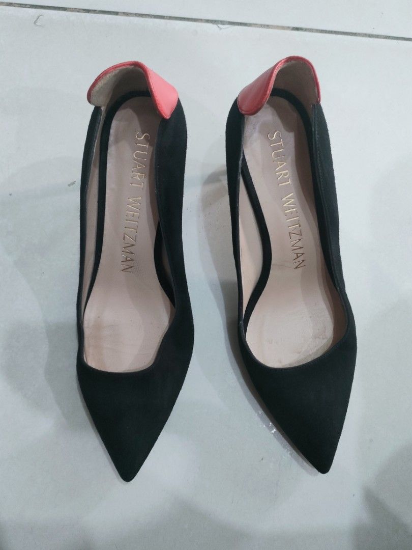 Stuart Weitzman (Category: Sneakers & Footwear) located in Sindangan. Submitted by branden_line (Listing ID 1469590298, Image 2). Description: black suede Stuart Weitzman with design ♥️ back size 37.