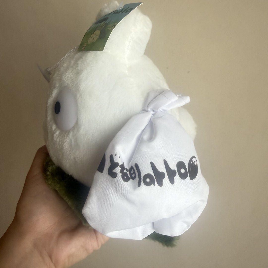 Studio Ghibli Sun Arrow Totoro Plush (Category: Plushies & Soft Toys) located in Ajuy. Submitted by komore.nekooo (Listing ID 1469582309, Image 2). Description: Buy as is With tag See more photos for details. 🤍 .