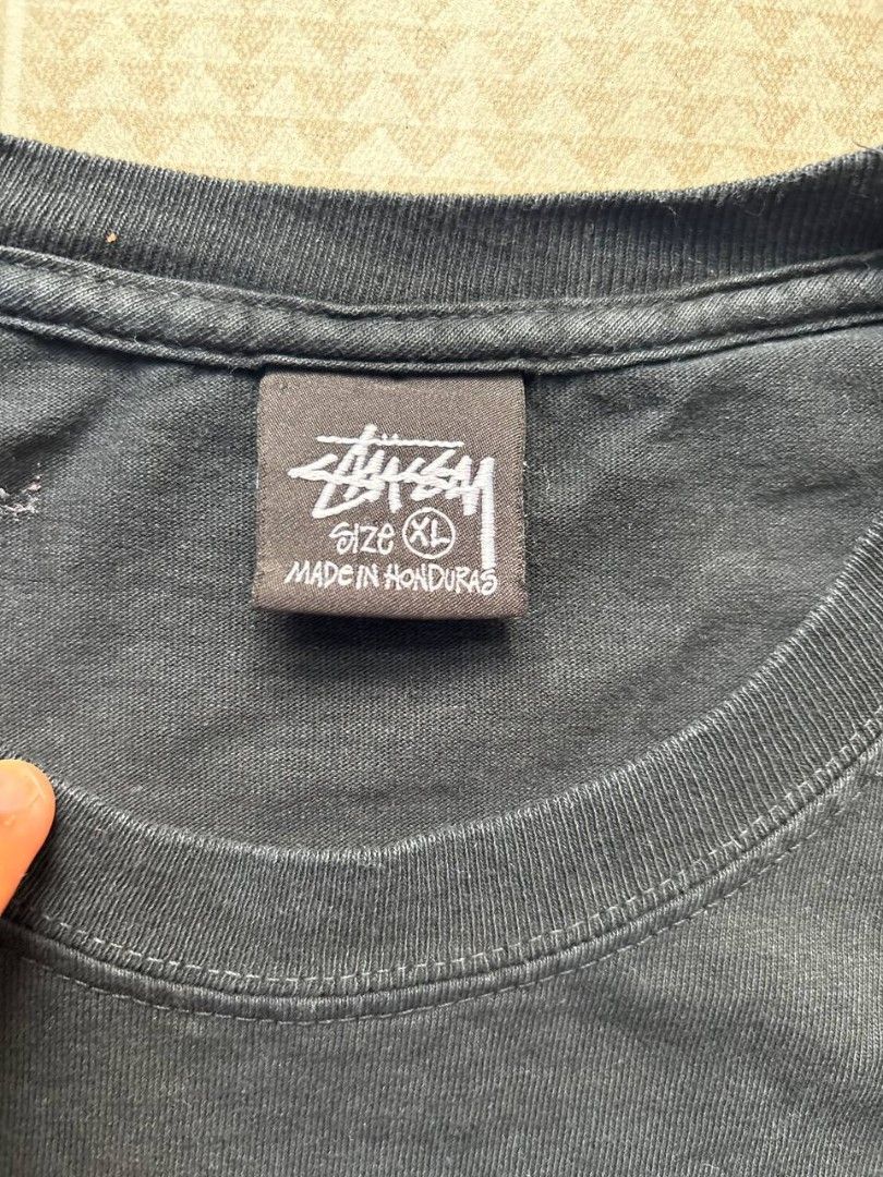 STUSSY BASIC LOGO AUTHENTIC (Category: Tshirts & Polo Shirts ) located in Tuguegarao City. Submitted by misfitchrimson (Listing ID 1469653763, Image 3). Description: ✨STUSSY SCRIPT (AUTHENTIC/LEGIT 📌W:25.5 📌L:32 📌ISSUE:CRACK PRINT 📌CONDI:8/10.