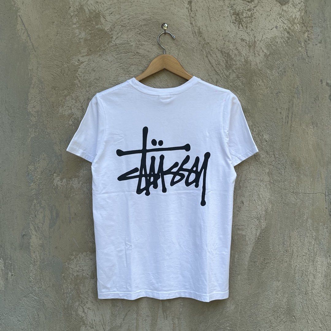 Stussy Basic Logo White Tee Size Small (Category: Activewear) located in Cebu City. Submitted by jaydeeace (Listing ID 1469698666, Image 1). Description: Stussy Basic Logo White Tee Small | 19 x 27 Excellent condition Needs wash only Dm if Interested 📩.