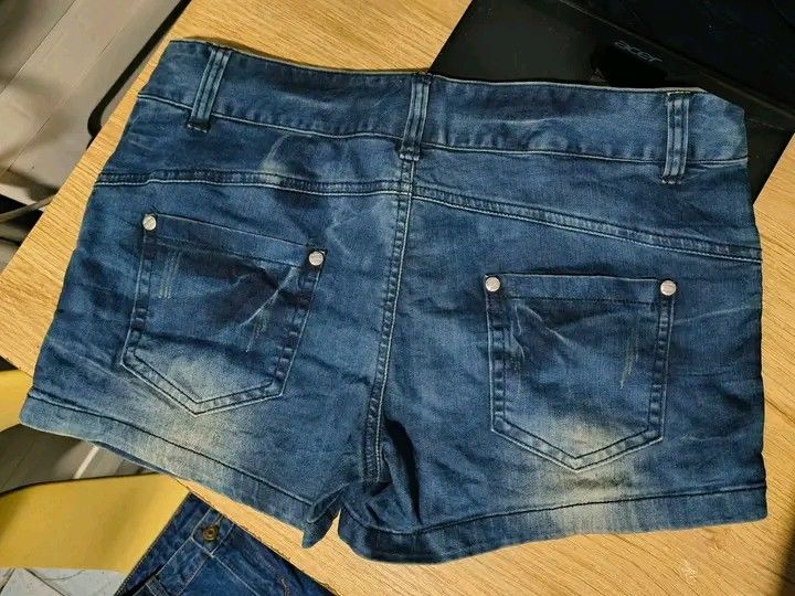 stylish skort (Category: Skirts) located in Manila. Submitted by yvhbwtch (Listing ID 1469591536, Image 2). Description: .