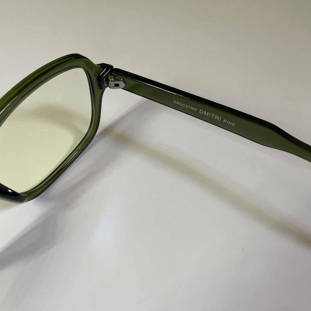 Sunnies Studios Dmitri Pine Green Eyeglasses (Category: Sunglasses & Eyewear) located in Caloocan City. Submitted by swiftcloud506 (Listing ID 1469621943, Image 3). Description: - Brand/Model: Sunnies Studios Dmitri (AR0037RP) - Color: Pine Green with a glossy finish - Frame Style: Chunky square acetate - Lenses: Clear (ideal for everyday optical use or custom blue light lenses) - no case included rfs: tried on only, di bagay yung frame.