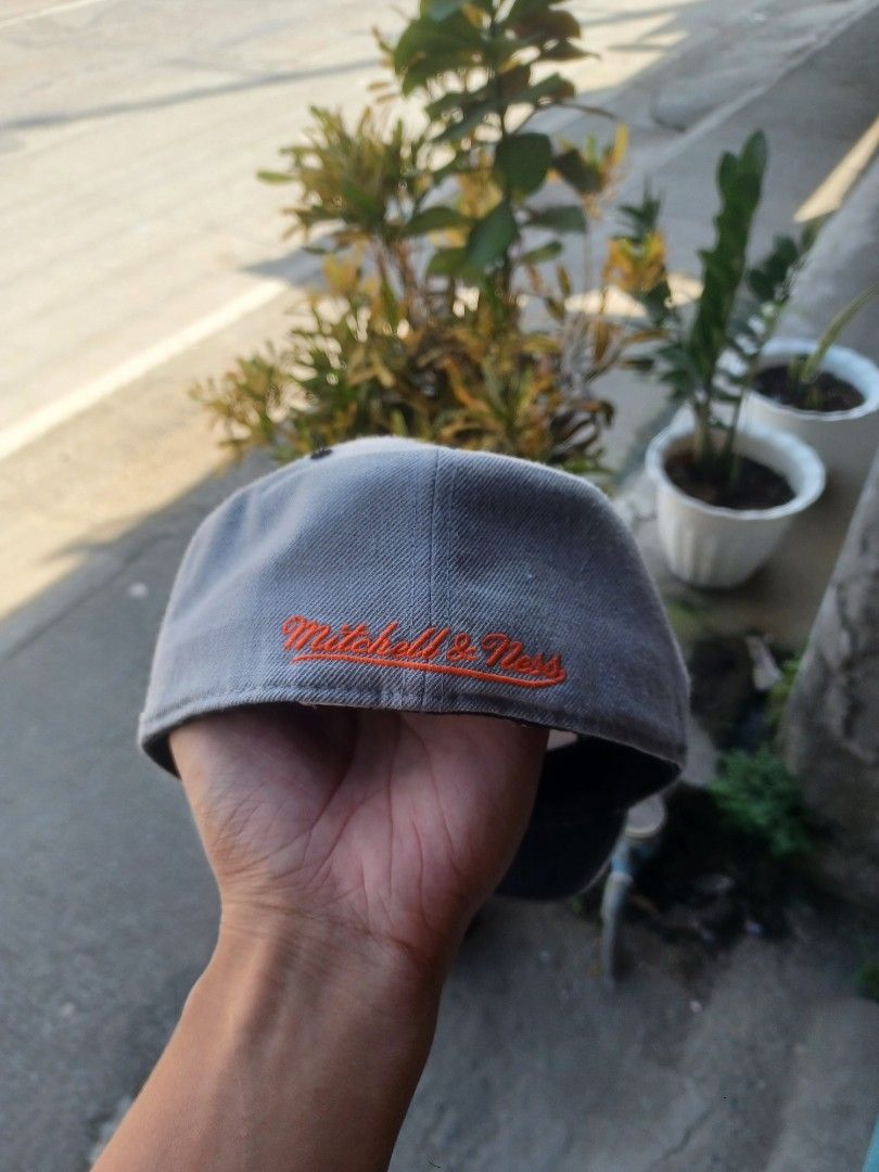 Sun's Mitchell and Ness (Category: Caps & Hats) located in Cauayan City . Submitted by cuzthriftshop (Listing ID 1469644773, Image 3). Description: size 7/ 1/4.
