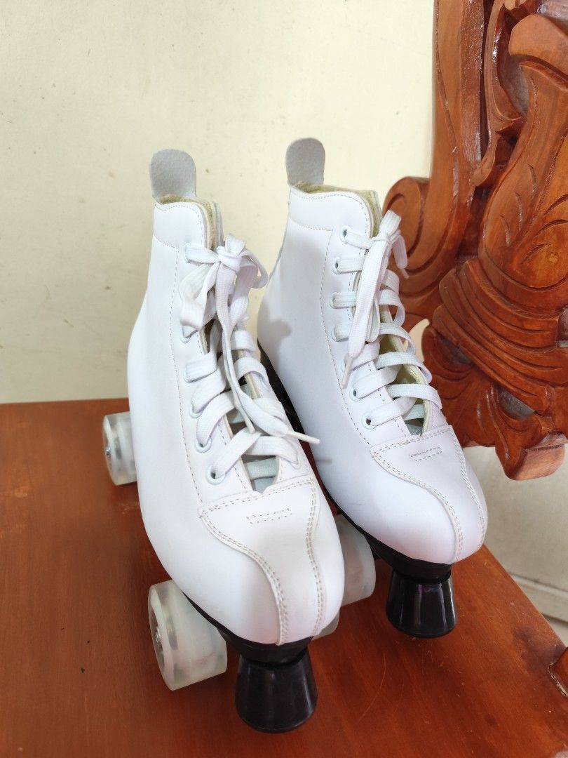 SUPER SALE Roller Skates With Protective Gear Set (Category: Skates, Rollerblades & Scooters) located in Manila. Submitted by aiyah_chan (Listing ID 1469587655, Image 3). Description: - white, size 40 - umiilaw na wheels - used only twice, indoor - with motowolf knee & elbow pads - free gloves ☺️ .