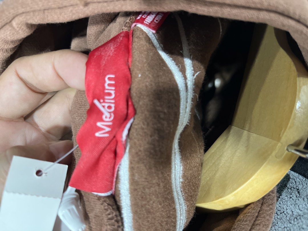 Supreme (Category: Coats, Jackets and Outerwear) located in Manila. Submitted by style_hoods (Listing ID 1469713904, Image 3). Description: .