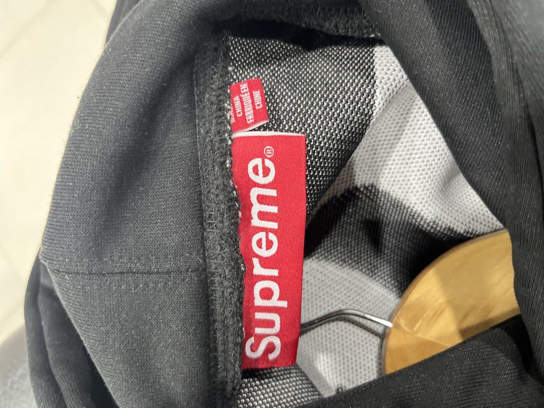 Supreme (Category: Coats, Jackets and Outerwear) located in Manila. Submitted by style_hoods (Listing ID 1469716390, Image 3). Description: Supreme Hoddie jacket Big print back Color black Size XL EXCELLENT CONDITION .