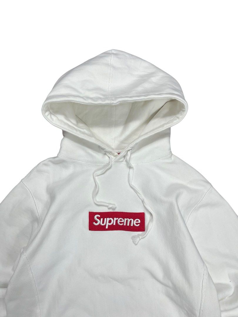 Supreme Bogo Hoodie (Category: Coats, Jackets and Outerwear) located in Bacolod City. Submitted by piquedup.ph_v2 (Listing ID 1469713049, Image 2). Description: Supreme Bogo Hoodie Size: Medium| 21x27 Condition: Excellent Color rate: 9.5/10 (Color may vary to lighting) Flaws: none.