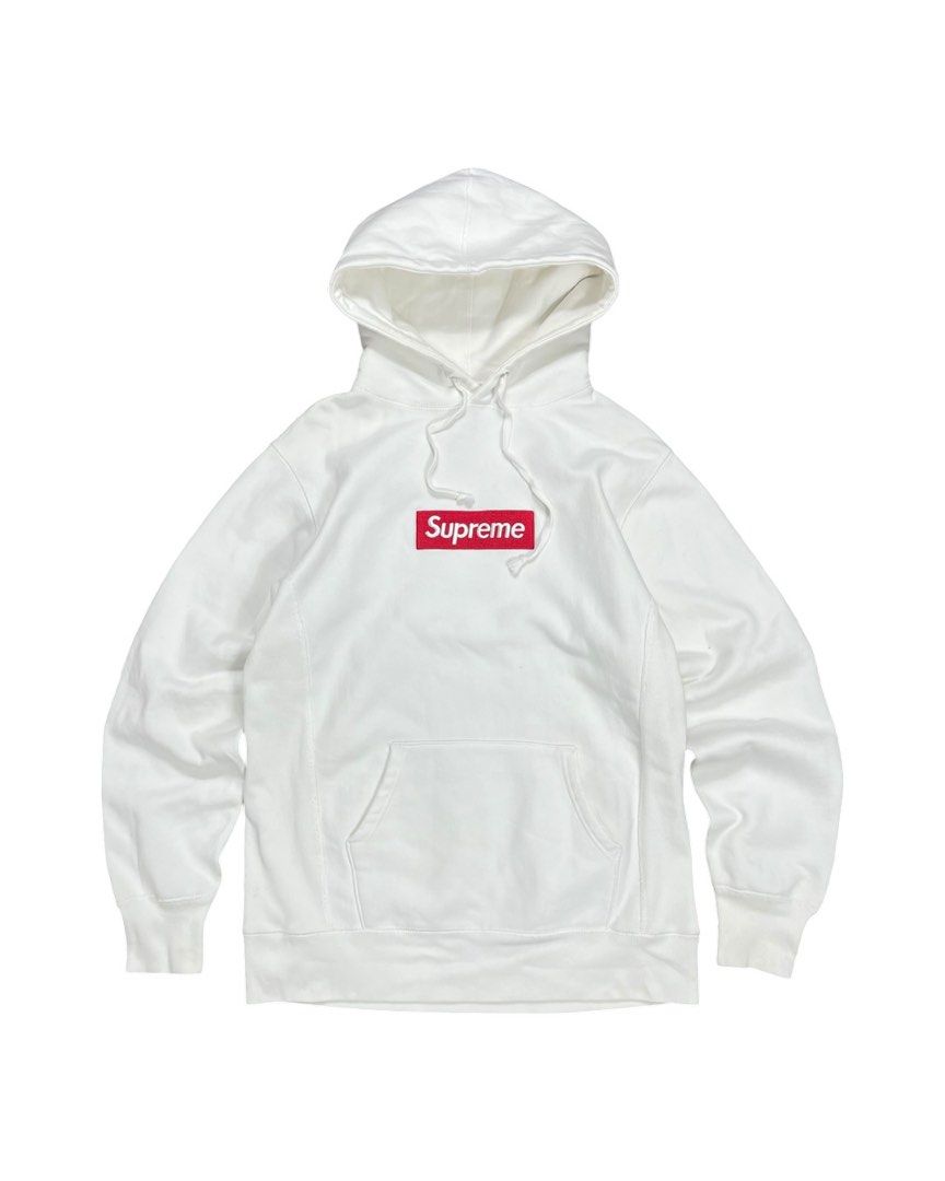 Supreme Bogo Hoodie (Category: Coats, Jackets and Outerwear) located in Bacolod City. Submitted by piquedup.ph_v2 (Listing ID 1469713049, Image 1). Description: Supreme Bogo Hoodie Size: Medium| 21x27 Condition: Excellent Color rate: 9.5/10 (Color may vary to lighting) Flaws: none.