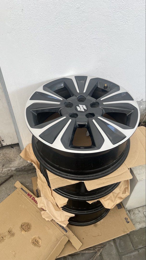 suzuki mags 17s (Category: Mags and Tires) located in Muntinlupa City. Submitted by shaunnnneee (Listing ID 1469714850, Image 1). Description: .
