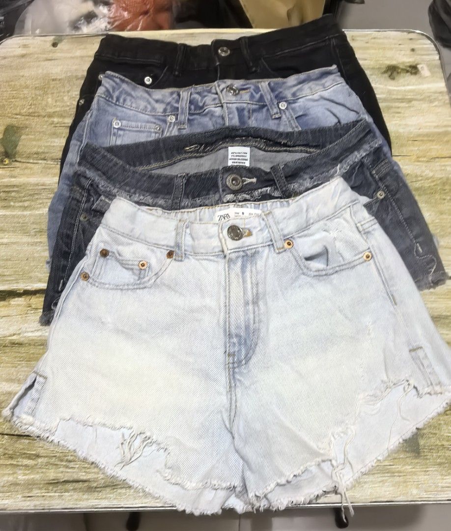 Take All Micro Denim Y2k Grunge Shorts (Category: Shorts) located in Mexico. Submitted by hele_blushandthrift (Listing ID 1469673294, Image 1). Description: 1200 for all 4 of them. Sizes in pic..