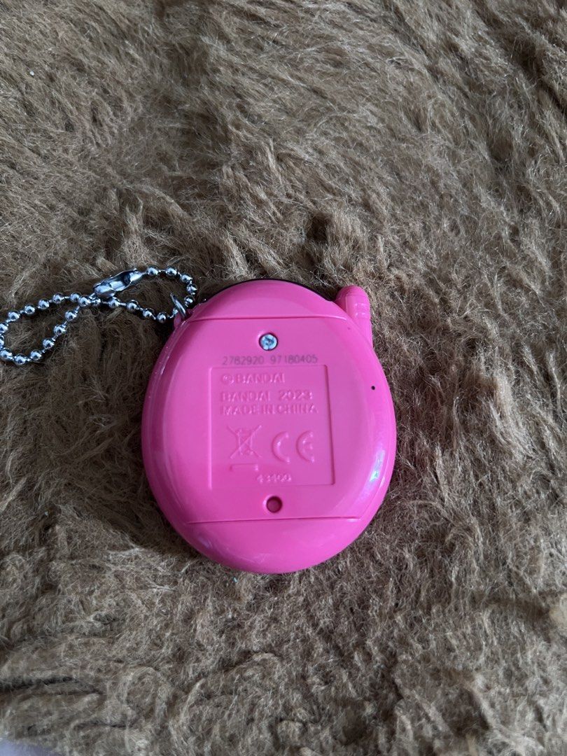 Tamagotchi connection (Category: Interactive Toys) located in Manila. Submitted by keenlion_lush (Listing ID 1469672351, Image 3). Description: .