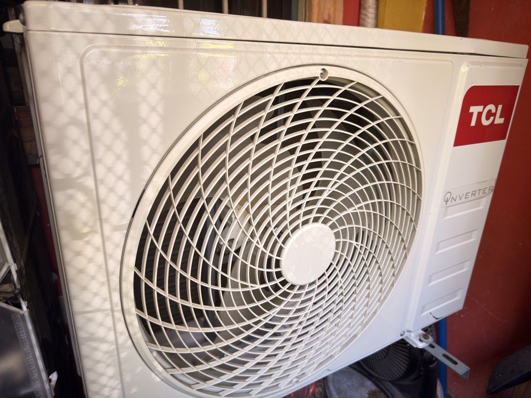 TCL Split Type Air Conditioner (Category: Air Conditioning and Heating) located in Manila. Submitted by crlnne_0000 (Listing ID 1469751913, Image 3). Description: TCL Split Type Aircon ✅ Inverter 2.0 HP ✅ UNIT ONLY ✅ Strong and efficient cooling ✅ Well-maintained and in good working condition ✅ Perfect for bedrooms, living rooms, or office spaces RFS: Upgrade 🔸Installation and shipping will be at the buyer’s expense..