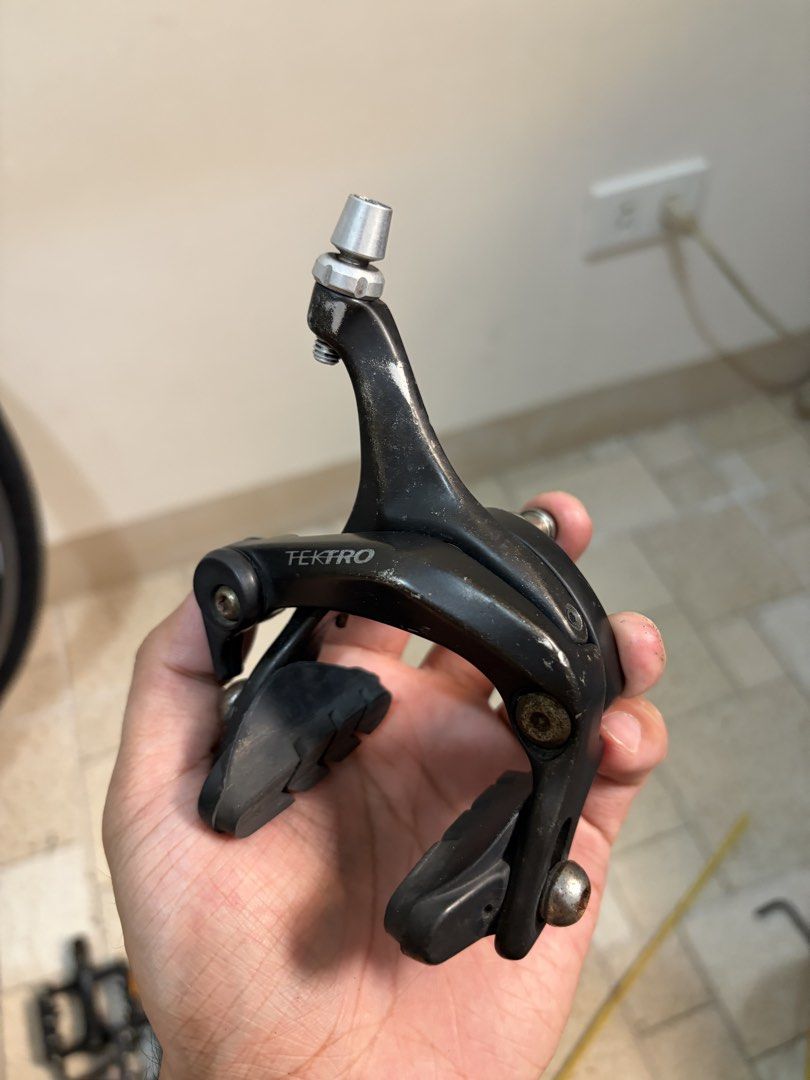 Tektro Caliper Brakeset (Category: Bicycles) located in Manila. Submitted by saquidomigs (Listing ID 1469581126, Image 2). Description: Tektro caliper brakeset front and rear Newly change brake pads (MOB) Issue: faded paint 1.2k Las Pinas/Paranaque area Open for shipping.