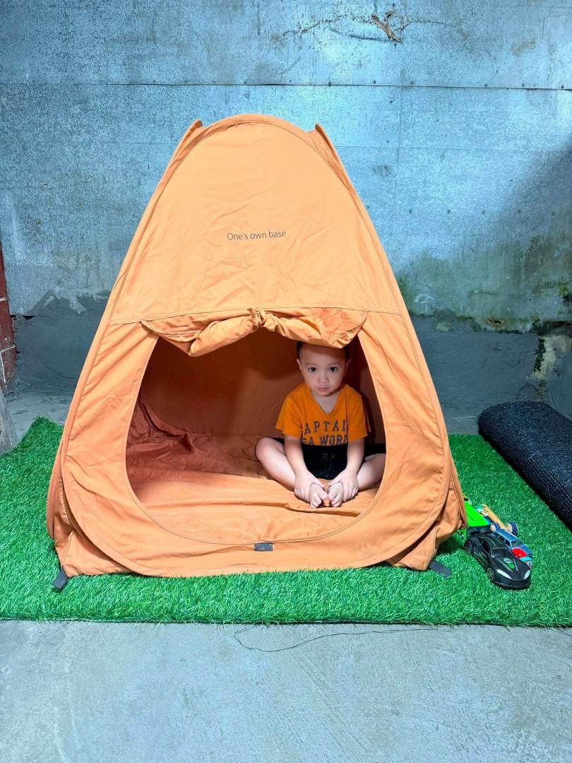 TENT (Category: Hiking & Camping) located in Sablan. Submitted by gongonshelley12 (Listing ID 1469663138, Image 3). Description: 600 ONLY APAKAGANDANG TENT TENT NG MGA ANAK NIO SA LOOB NG BAHAY DARKER COLOR IN ACTUAL GOODS NA GOODS PO ETO.