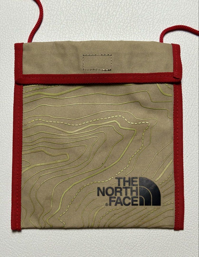 THE NORTH FACE (Category: Sling Bags) located in General Santos City (Dadiangas). Submitted by uragon.apparel (Listing ID 1469751272, Image 1). Description: .