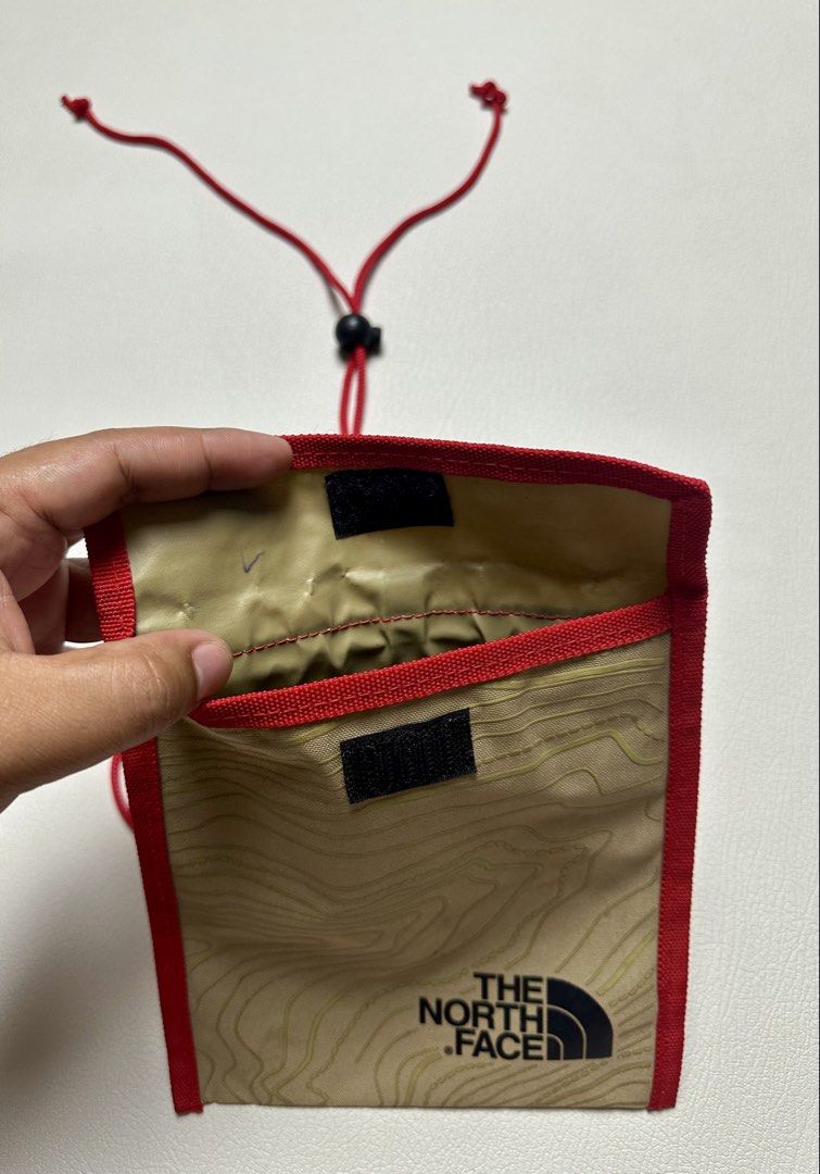 THE NORTH FACE (Category: Sling Bags) located in General Santos City (Dadiangas). Submitted by uragon.apparel (Listing ID 1469751272, Image 2). Description: .
