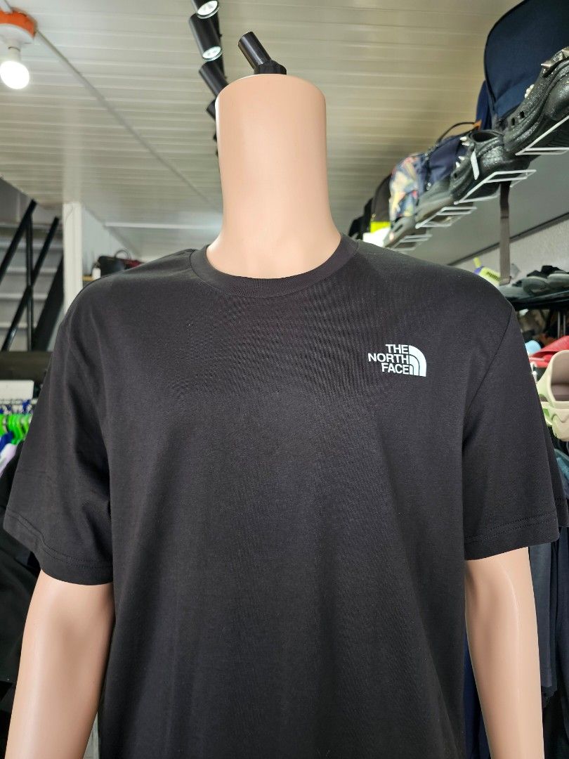 The North Face Essential Small Logo Tee (Category: Tshirts & Polo Shirts ) located in Baguio. Submitted by kayeonlineshop (Listing ID 1469647608, Image 2). Description: black short-sleeve crewneck t-shirt featuring the white The North Face logo embroidered on the left chest.