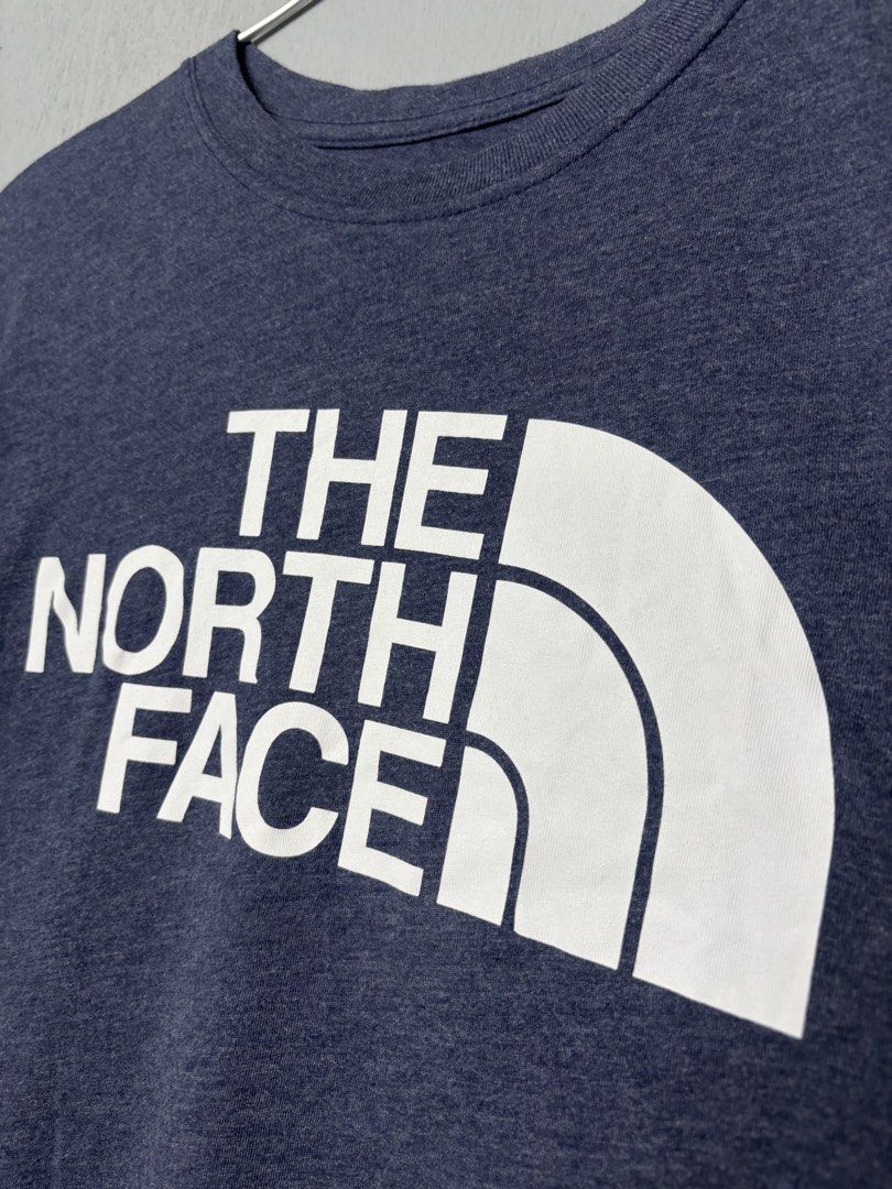 The North Face Half Dome Tee Shirt (Category: Tshirts & Polo Shirts ) located in Mandaluyong City. Submitted by fellas_ph (Listing ID 1469672758, Image 2). Description: Excellent condition No issues Size M 19.5" Width 28.5" Length.