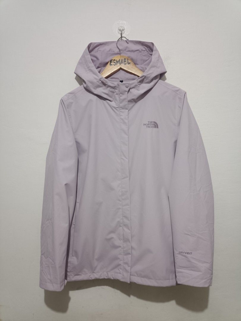 THE NORTH FACE HYVENT (Category: Coats, Jackets and Outerwear) located in Calbayog City. Submitted by tetoysthrift89 (Listing ID 1469633446, Image 1). Description: THE NORTH FACE HYVENT EXCELLENT TO NEW CONDITION SIZE 100 DIMES 22X28 CR 10/10 NO ISSUE UKAY SOURCE.