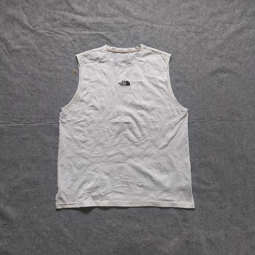 The North Face Modern Explore Sleeveless Tshirt (Category: Tshirts & Polo Shirts ) located in Manila. Submitted by shykes_26 (Listing ID 1469650698, Image 1). Description: Dimensions Width - 22 Length - 27.5 Size on tag - L Issues - None.