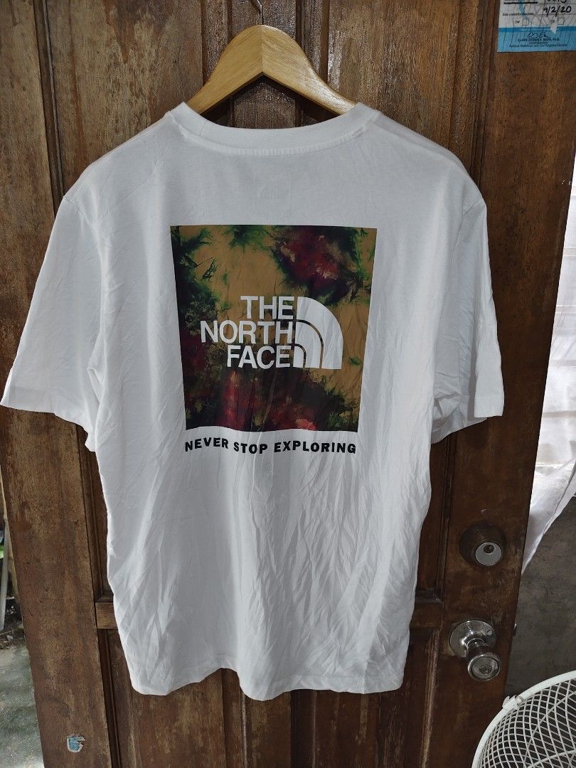 The North Face S/S Box NSe Tee (Category: Tshirts & Polo Shirts ) located in Iloilo. Submitted by branded-boy0422_16 (Listing ID 1469579832, Image 3). Description: Fits XL W: 22 L: 28 Good as new Solid nito 10/10 Need Washed lang.