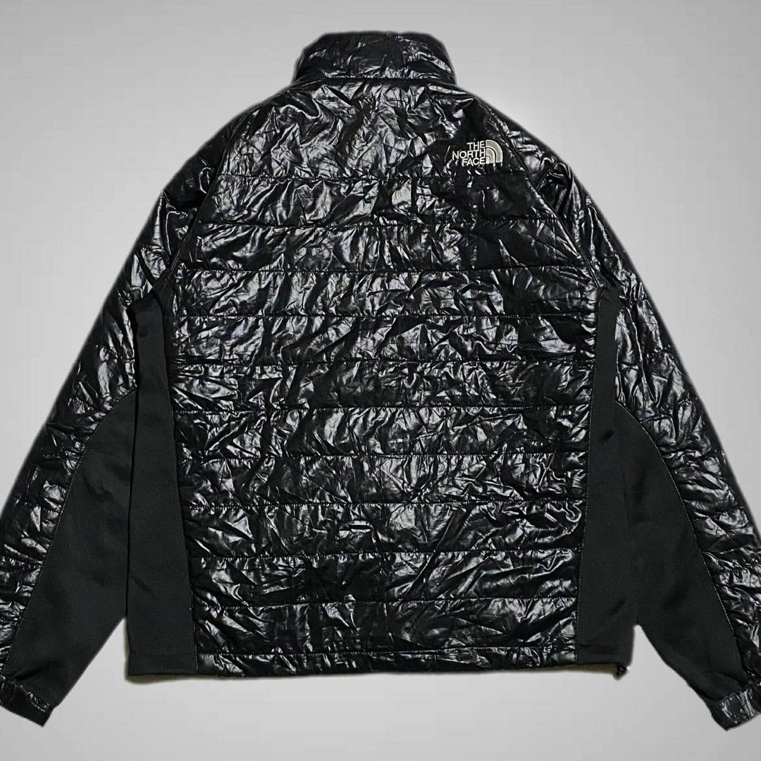 The North Face Waterproof (Category: Coats, Jackets and Outerwear) located in Mabalacat. Submitted by stellargarments (Listing ID 1469732767, Image 2). Description: pwedeng waterproof Length : 26 Width : 21.5 Condition : 9.8/10 Mabagong pa!! SOLID BURDA BACK TO BACK LOGOS VELCRO RIBBINGS WITH ADJUSTABLE SA HEM GILID ✅MAY TNF LAHAT NG PULLER ALL WORKING SMOOTH ZIPPERS 1 INNER ZIPPERED POCKET 2 OUTER ZIPPERED POCKETS SUPER NICE & KINIS! VERY COMFY 