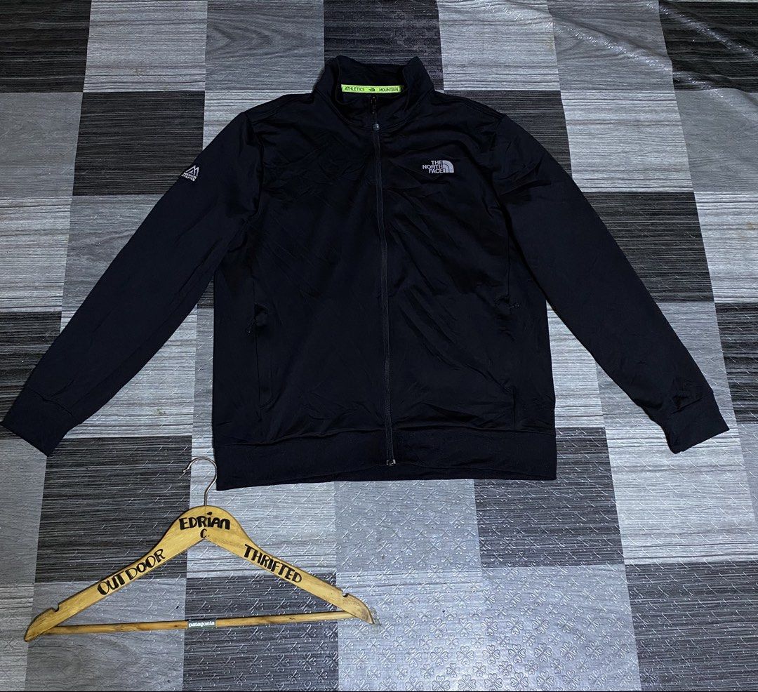 The Northface - Mountain Athletics - Jacket (Category: Coats, Jackets and Outerwear) located in General Santos City (Dadiangas). Submitted by castilloed98 (Listing ID 1469631059, Image 1). Description: The Northface Mountain Athletics Fullzip / Mens Quickdry Road Run / Trail Run Size.M Dimes.21x26 Good Asnew No Issue 💵700 + SF✈️ DM📩 📍Gensan..