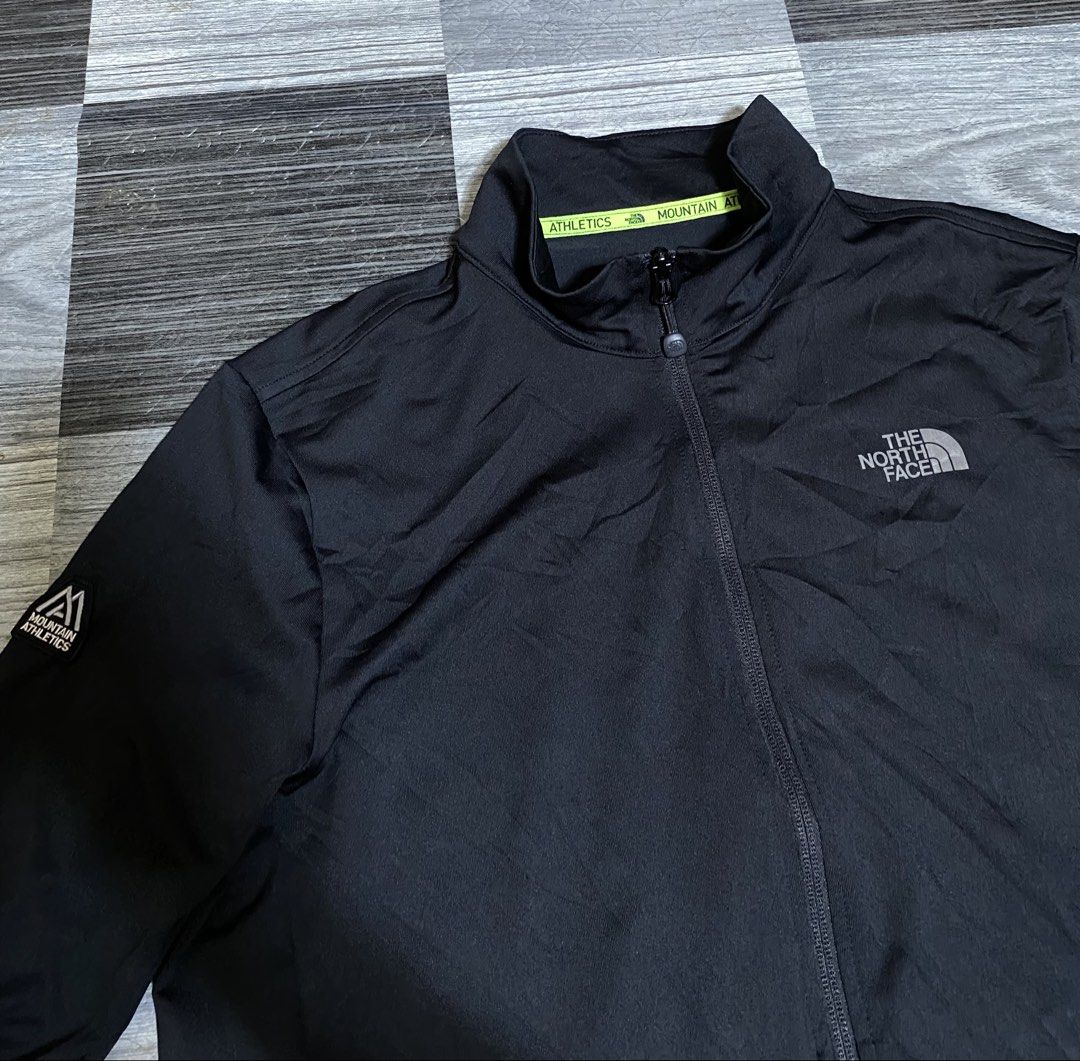 The Northface - Mountain Athletics - Jacket (Category: Coats, Jackets and Outerwear) located in General Santos City (Dadiangas). Submitted by castilloed98 (Listing ID 1469631059, Image 2). Description: The Northface Mountain Athletics Fullzip / Mens Quickdry Road Run / Trail Run Size.M Dimes.21x26 Good Asnew No Issue 💵700 + SF✈️ DM📩 📍Gensan..
