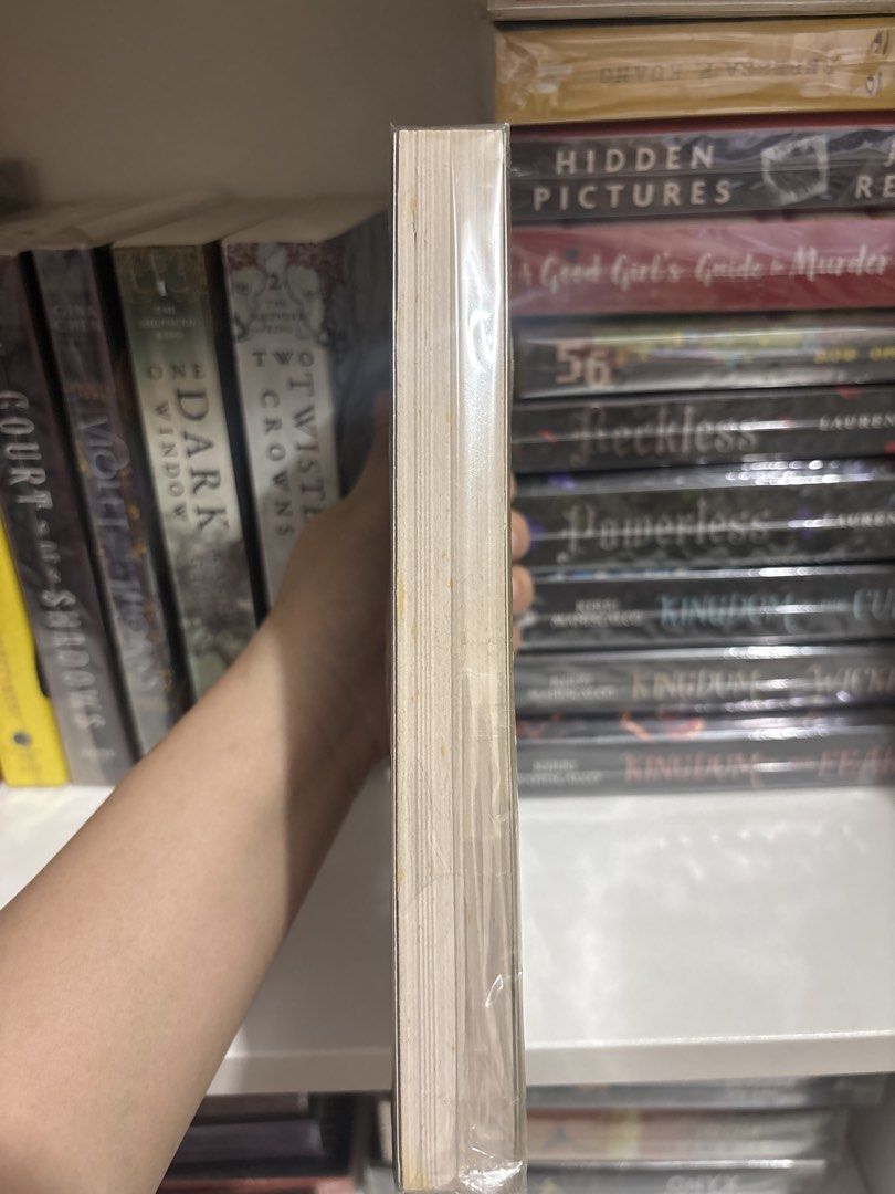 The Quiet Tenant (Category: Storybooks) located in Caloocan City. Submitted by boldstorm-6421 (Listing ID 1469747225, Image 3). Description: In good condition, minimal foxing and scratch on front cover. No annotation, No folds, No creases.