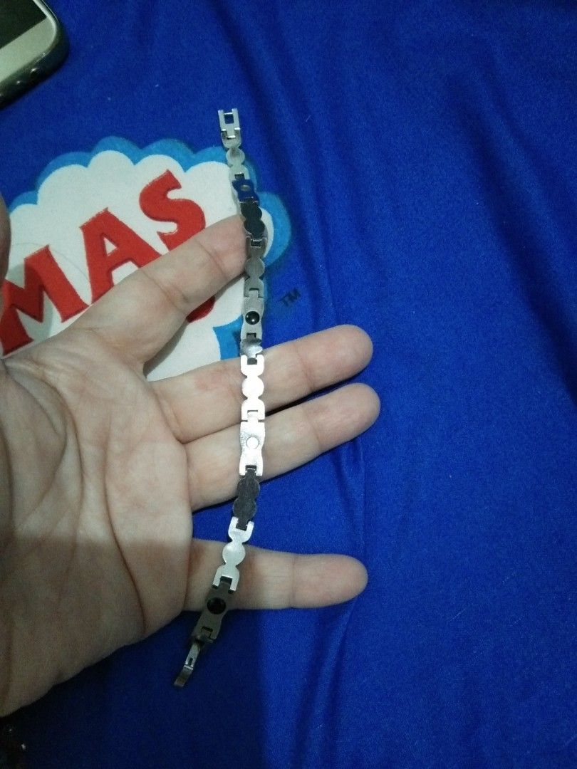 Thick two tone bracelet non tarnish anti pagod (Category: Bracelets) located in Quezon City. Submitted by eidorableshop (Listing ID 1469670521, Image 3). Description: .