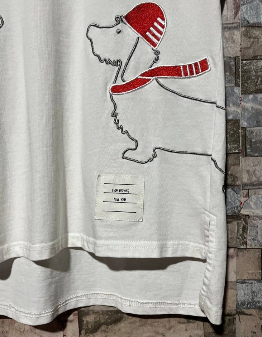 THOM BROWNE DOG EMBROIDERY SHIRT (Category: Luxury Apparel) located in Caloocan City. Submitted by wewearworn (Listing ID 1469617106, Image 3). Description: Small Best Fit 17.5 x 24-27 Excellent No Issues 9.5/10 Color Rate.