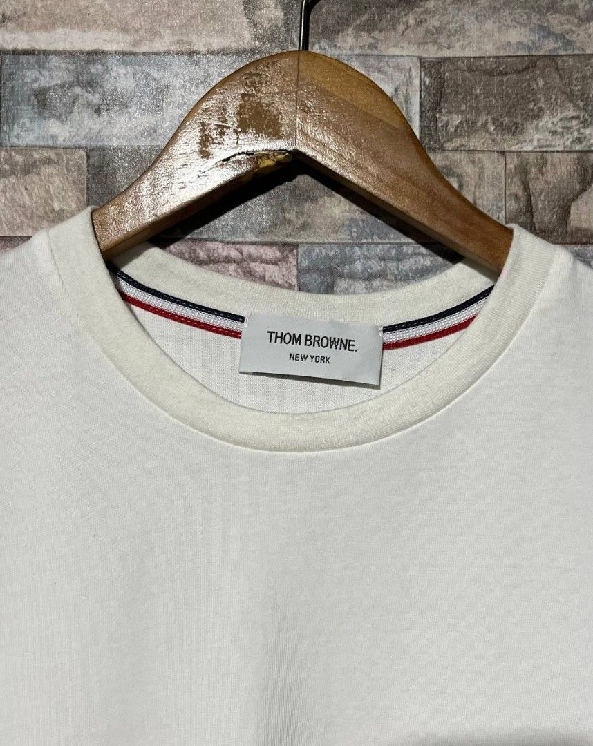 THOM BROWNE DOG EMBROIDERY SHIRT (Category: Luxury Apparel) located in Caloocan City. Submitted by wewearworn (Listing ID 1469617106, Image 2). Description: Small Best Fit 17.5 x 24-27 Excellent No Issues 9.5/10 Color Rate.
