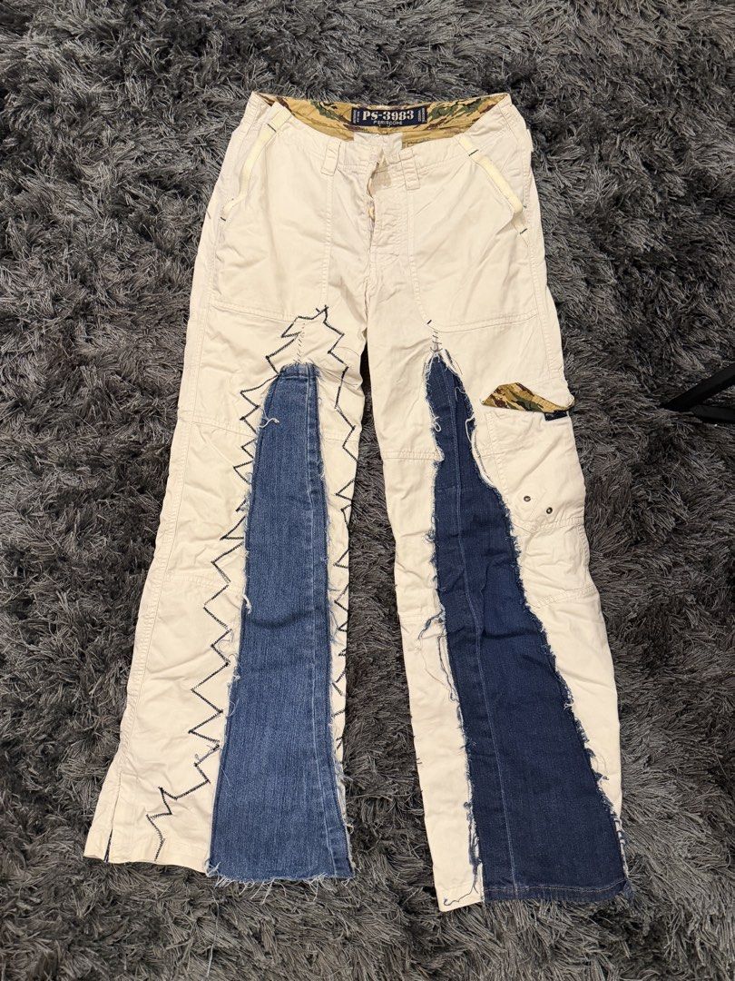 Thrifted White Denim Flared Jeans (Category: Jeans) located in Quezon City. Submitted by tishaagba (Listing ID 1469650078, Image 1). Description: Fits XS-S.