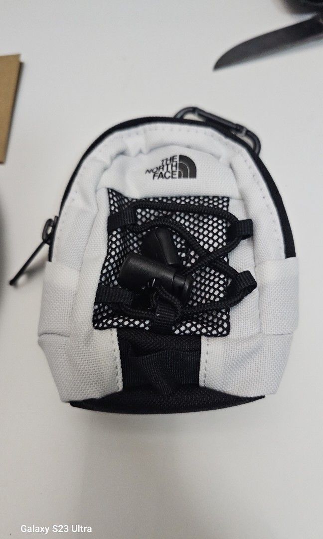 Tnf coin purse charm (Category: Accessory Holder, Box & Organizers) located in Quezon City. Submitted by icollectionstuff (Listing ID 1469645055, Image 1). Description: ❗️❗️❗️AVAILABLE NOW❗️❗️ Php 500 📍 Location: Victoria Sports Tower, Kamuning QC Limited Stocks only Order now❗️❗️❗️❗️.