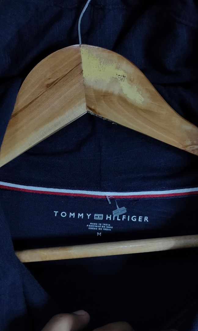 Tommy Hilfiger (Category: Hoodies) located in Bolinao. Submitted by tokiya. (Listing ID 1469580204, Image 3). Description: Tommy Hilfiger Size Large 22x30.