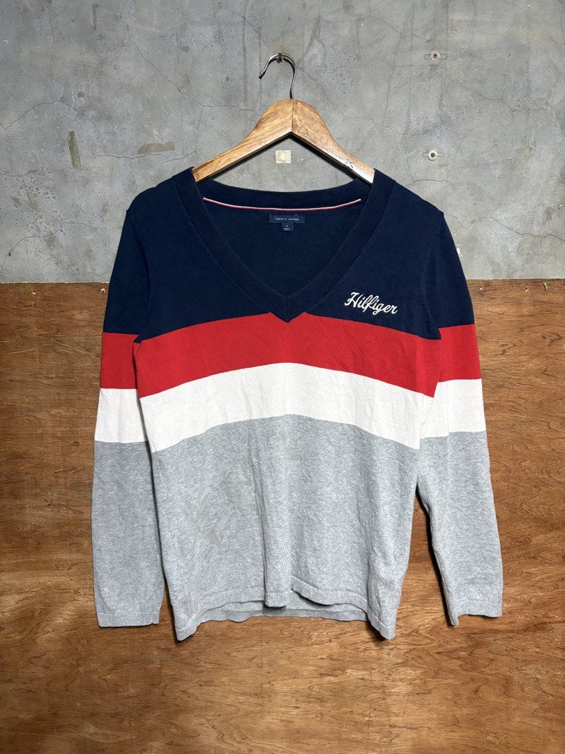 Tommy Hilfiger Knit Sweater (Category: Others Tops) located in Aparri. Submitted by bry_thrifts (Listing ID 1469685164, Image 1). Description: Width: 19” Length: 25” Color rate: 9.8/10 Condition: 9.8/10 Issue: Need wash.