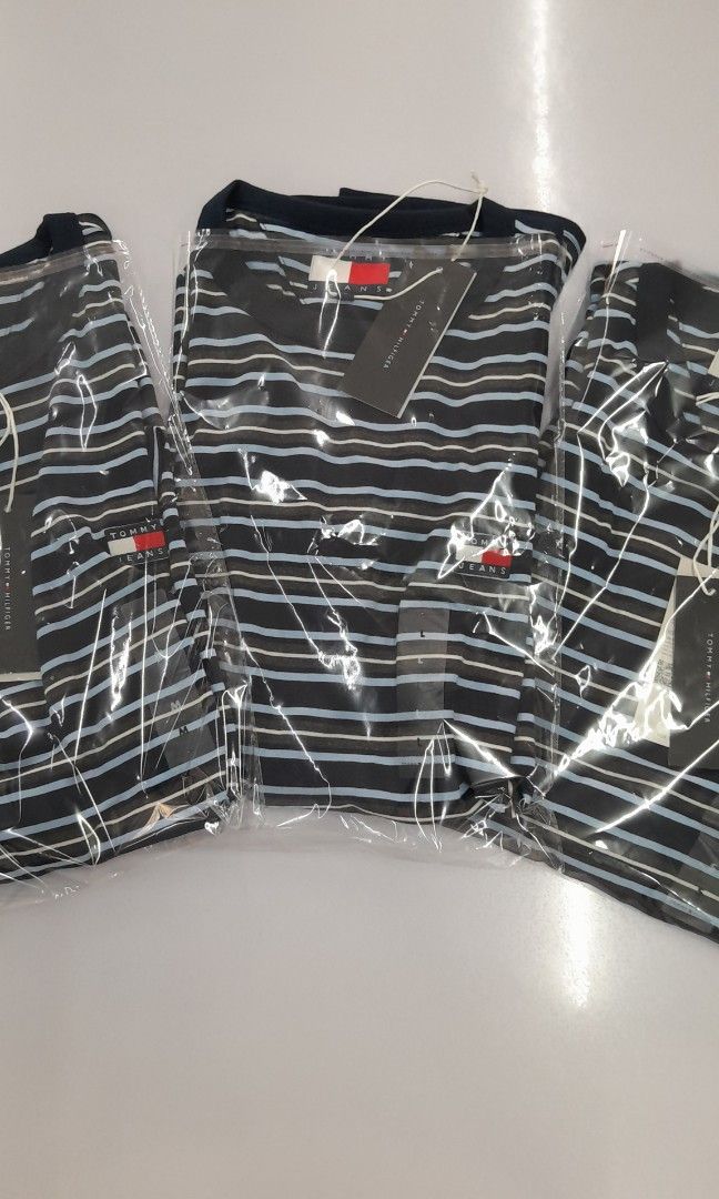 Tommy Hilfiger Shirt (Category: Tshirts & Polo Shirts ) located in Victoria. Submitted by wearnsel (Listing ID 1469584504, Image 3). Description: Mens Regular Fit 💯 Original Brandnew Available size: Small W21 x 28 Medium W22 x L29 Large W23 x 29 P2,199 Items from Australia DISCLAIMER: We are not affiliated with any of the brands mentioned in our post. All copyrights are solely of the original brand owner..
