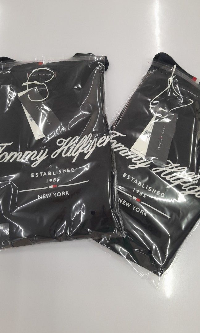 Tommy Hilfiger Shirt (Category: Tshirts & Polo Shirts ) located in Victoria. Submitted by wearnsel (Listing ID 1469584650, Image 3). Description: Mens Regular Fit 💯 Original Brandnew Available size: Large (2) W22 x29 P2,199 Items from Australia DISCLAIMER: We are not affiliated with any of the brands mentioned in our post. All copyrights are solely of the original brand owner..