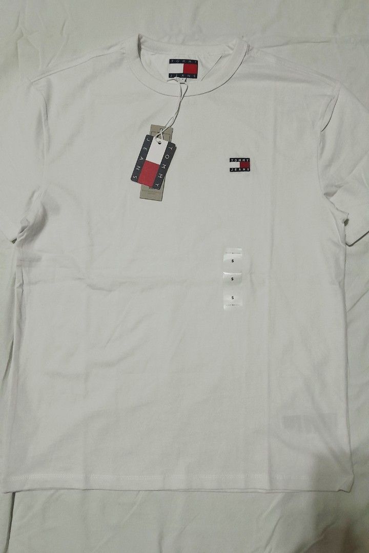 Tommy Hilfiger Shirt (Category: Tshirts & Polo Shirts ) located in Victoria. Submitted by wearnsel (Listing ID 1469584828, Image 1). Description: Mens Regular Fit 💯 Original Brandnew Available size: Small W20.5 x L28 Large W22 x29 P2,199 Items from Australia DISCLAIMER: We are not affiliated with any of the brands mentioned in our post. All copyrights are solely of the original brand owner..