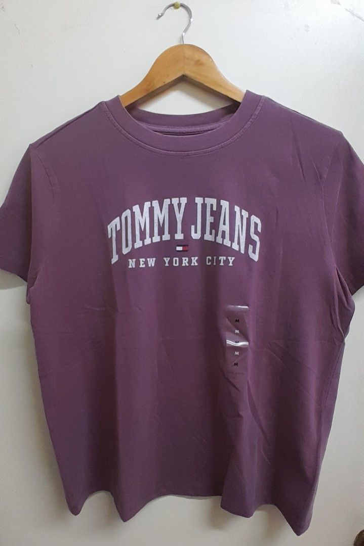 Tommy Hilfiger Tee (Category: Blouses) located in Victoria. Submitted by wearnsel (Listing ID 1469582073, Image 1). Description: Womens Classic Fit 💯 Original Brandnew Available size: Xsmall W18.5 x L23 Medium W20 x L23 ❌️SOLD❌️ P2,199 Items from Australia DISCLAIMER: We are not affiliated with any of the brands mentioned in our post. All copyrights are solely of the original brand owner..