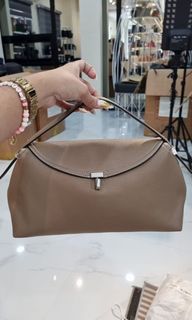 (Category: ) located in . Submitted by shopaholic.girliee. (Listing ID 1468857605, Image 1). Description: .