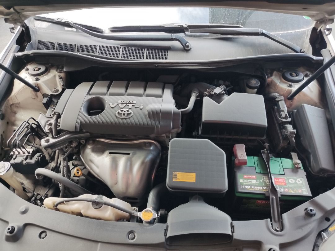 Toyota Camry 2.5 (A) (Category: Used Cars) located in Quezon City. Submitted by duckid (Listing ID 1469684162, Image 2). Description: 2013 TOYOTA CAMRY 2.5V – LOW MILEAGE Selling our 2013 Toyota Camry 2.5V with only 25,194 km on the odometer! Well-preserved executive sedan with original paint and no body repairs or repainting. Spacious, comfortable, and ideal for family or executive use. ✅ 2.5L gasoline engine ✅ Only 25,194 km mileage ✅ Mostly or