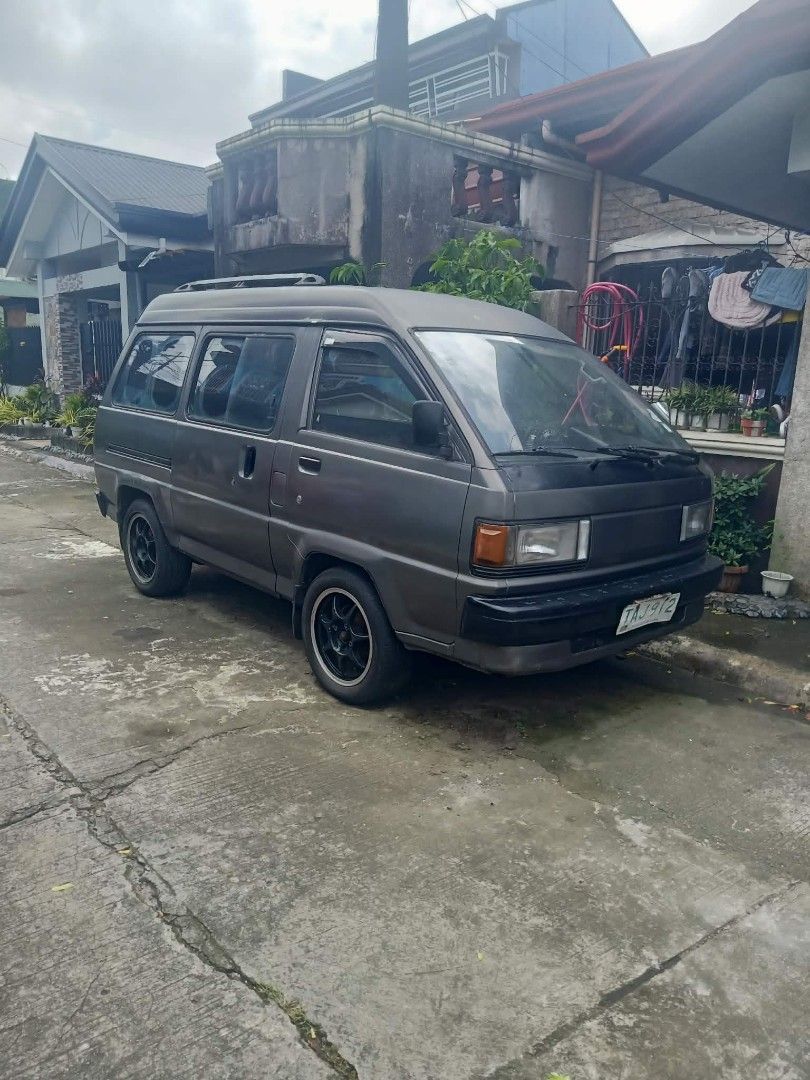 Toyota LiteAce (Category: Used Cars) located in Manila. Submitted by sophiamarc85717 (Listing ID 1469608284, Image 3). Description: 🚐 TOYOTA LITE ACE FOR SALE / SWAP 💰 Price: ₱65,000 — Negotiable 🔄 Swap: Suzuki FB Type 📌 ISSUES / DETAILS: • Sliding Door: Sliding rail/railing lang ang may sira. • Registration: Hindi na nagamit mula nang mapaso ang rehistro. • deed of sale: open ang deed of sale nito 📩 PM for more details and actual condition.