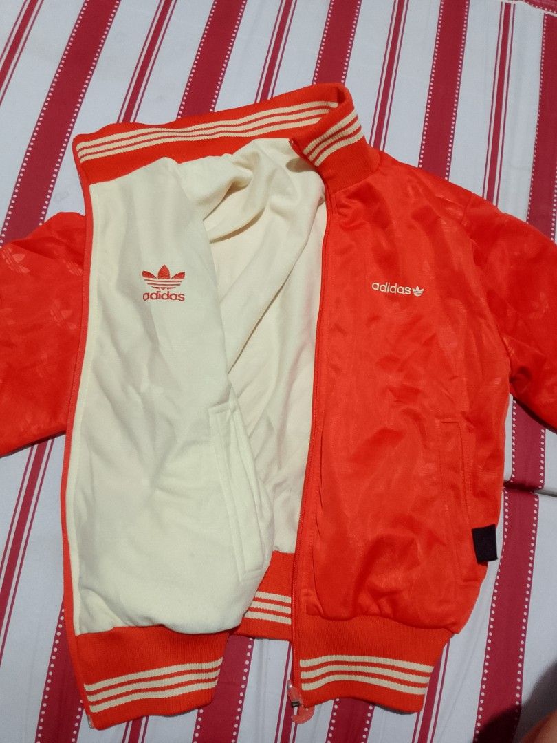 Track jacket adidas (Category: Activewear) located in Iloilo. Submitted by janillthrifted (Listing ID 1469697024, Image 2). Description: .