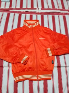 (Category: ) located in . Submitted by janillthrifted (Listing ID 1469697024, Image 1). Description: .