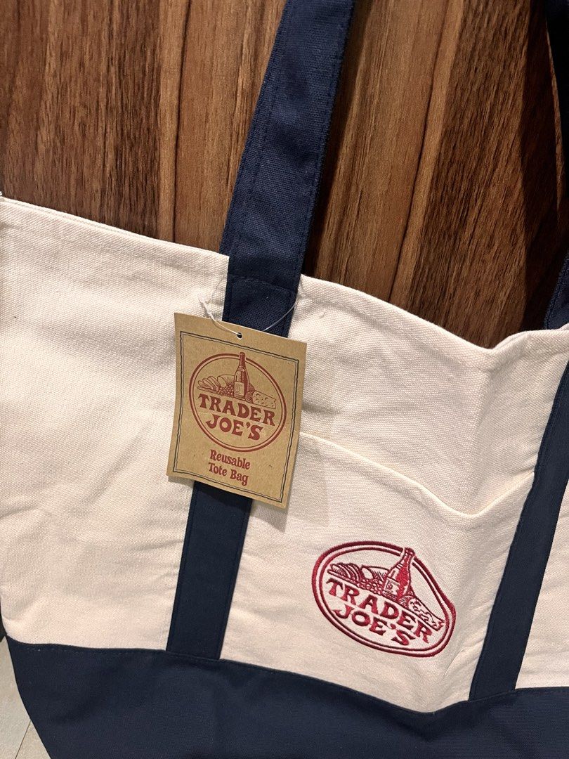 Trader Joe's Classic Canvas Reusable Tote Bag (Category: Tote Bags) located in Binan City. Submitted by toddnguyen_ (Listing ID 1469694494, Image 3). Description: - Brand new with tag.