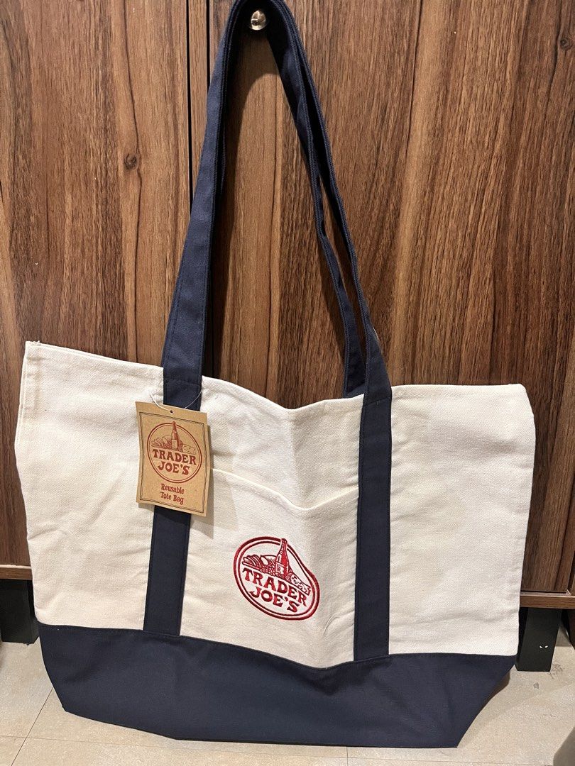 Trader Joe's Classic Canvas Reusable Tote Bag (Category: Tote Bags) located in Binan City. Submitted by toddnguyen_ (Listing ID 1469694494, Image 1). Description: - Brand new with tag.