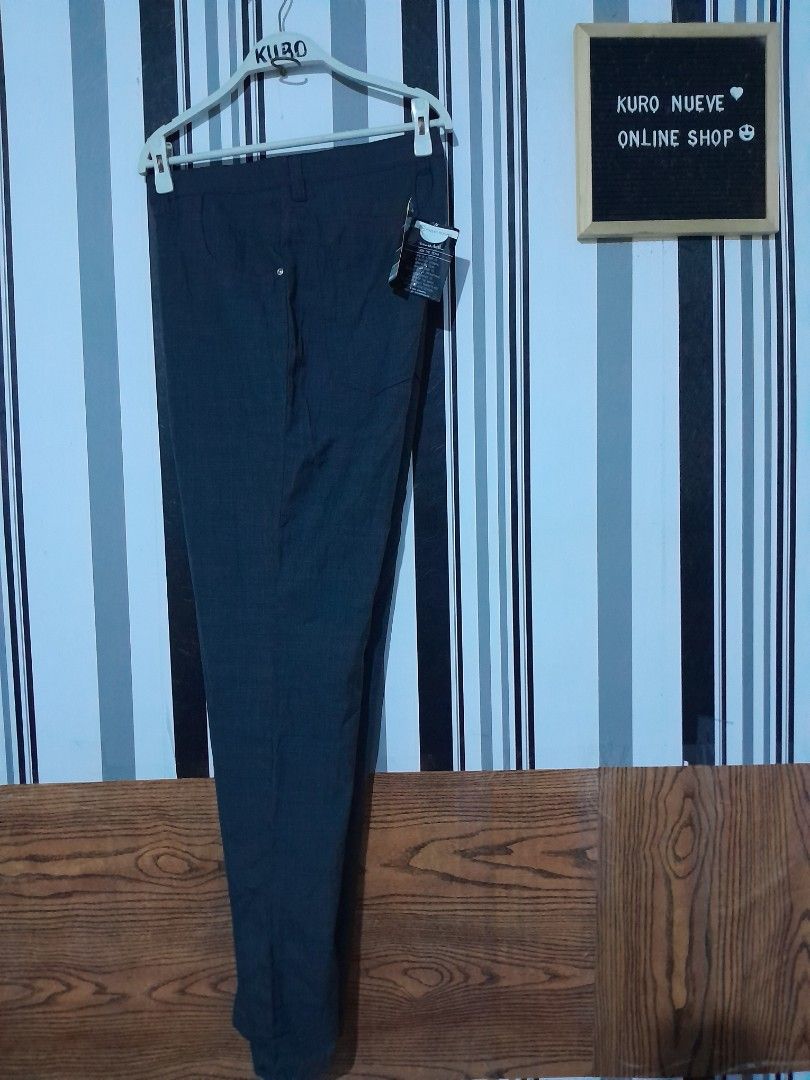Travis Mathew golf pants ⛳️ (Category: Trousers) located in Lucena. Submitted by kuronueve0909 (Listing ID 1469700143, Image 1). Description: Brand new Travis Mathew Size: 36 Length: 45 Price: ₱1,750 No issue ✅️ Ready to wear ✅️.